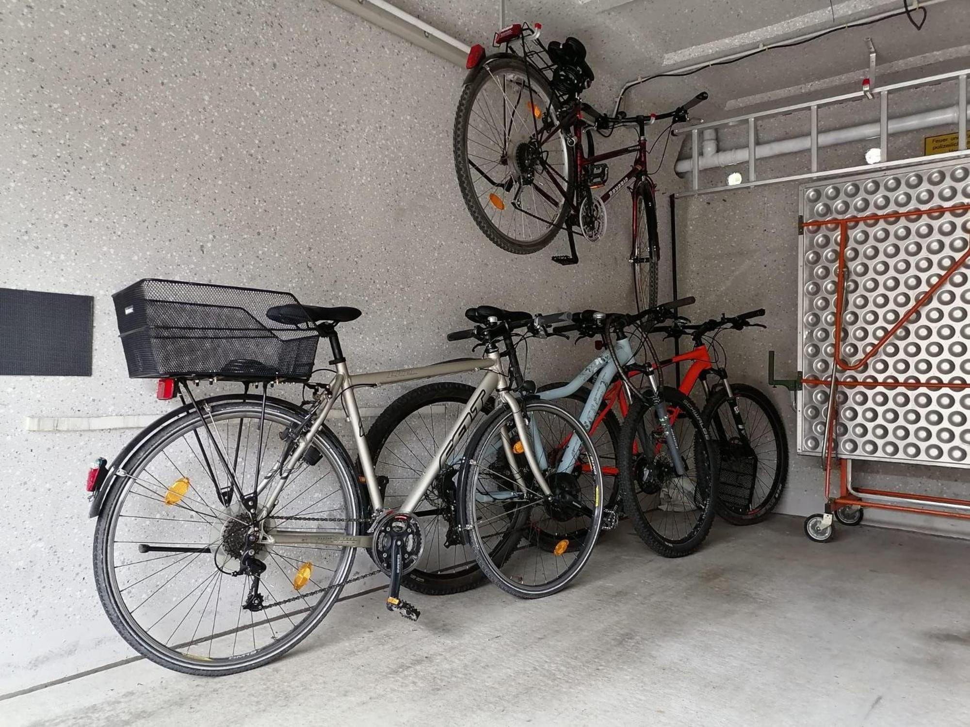 Elegant-Terraced-House-With-Bikes-Near-The-Lake-Children-At-Least-6-A-Old 施塔恩贝格 外观 照片
